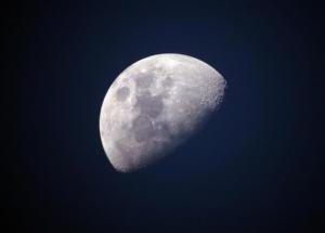 moon-1527501_960_720_2.jpg